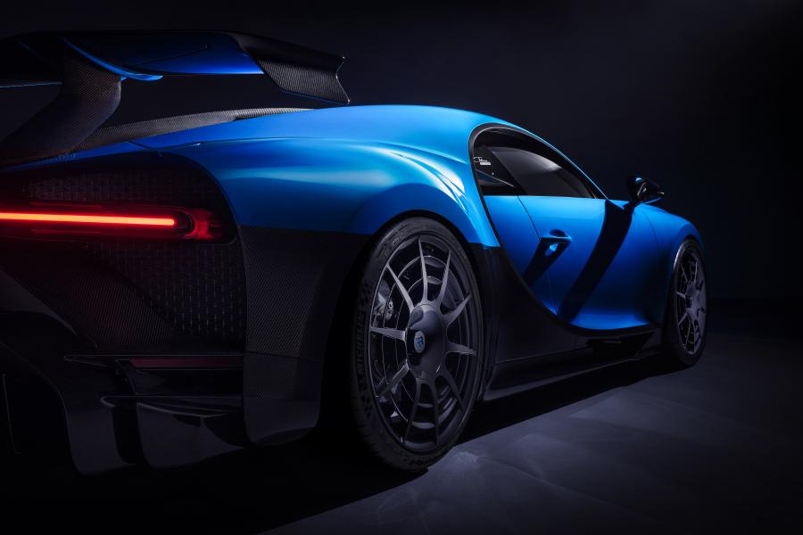Детали экстерьера Bugatti Chiron Pur Sport 2020 года  (фото 14 из 44)